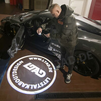 Einstiegsbeleuchtung mit eigenem Logo für Ferrari FF (Bj. 2012